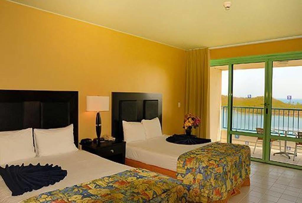 Grand Royal Antiguan Beach Resort Five Islands Village Zewnętrze zdjęcie